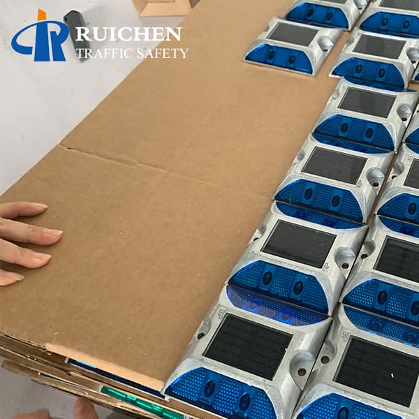 <h3>Square Solar Powered Road Studs For Port In UK-RUICHEN Solar </h3>
